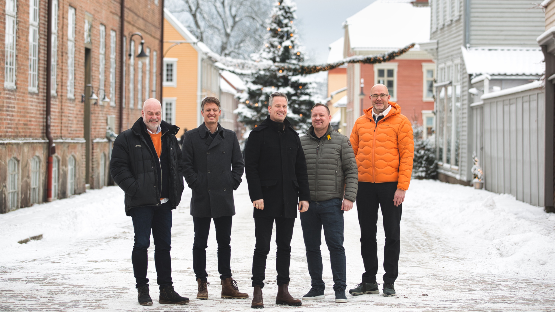 Frontkom runder 100 ansatte - fusjonerer inn Ny Media